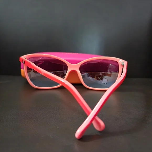 D&G Red Sunglasses Bold Accessories display picture 2